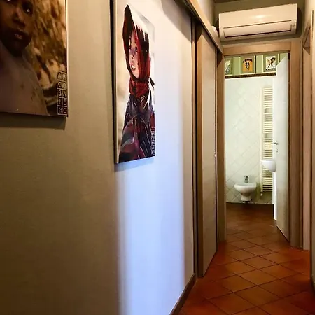 La Finestrella Sul Canale Di Via Piella * Bologna