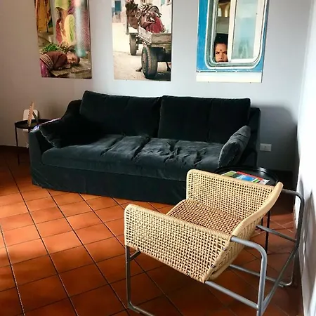 La Finestrella Sul Canale Di Via Piella *